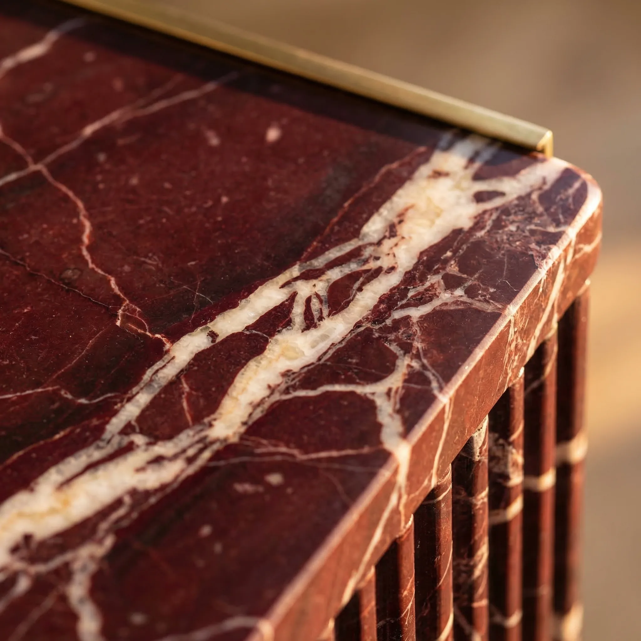 Curves marble veining