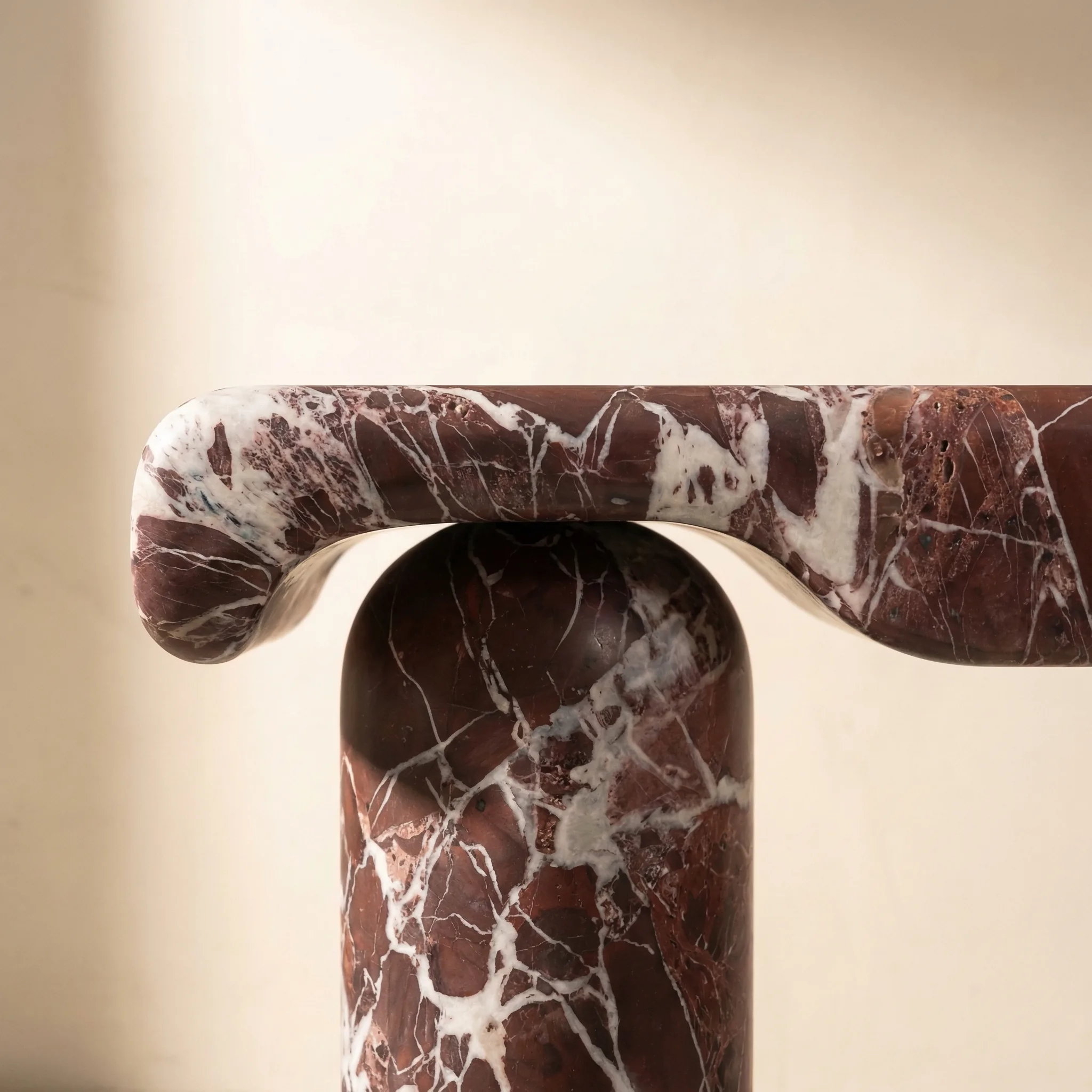 Voluta column joint detail