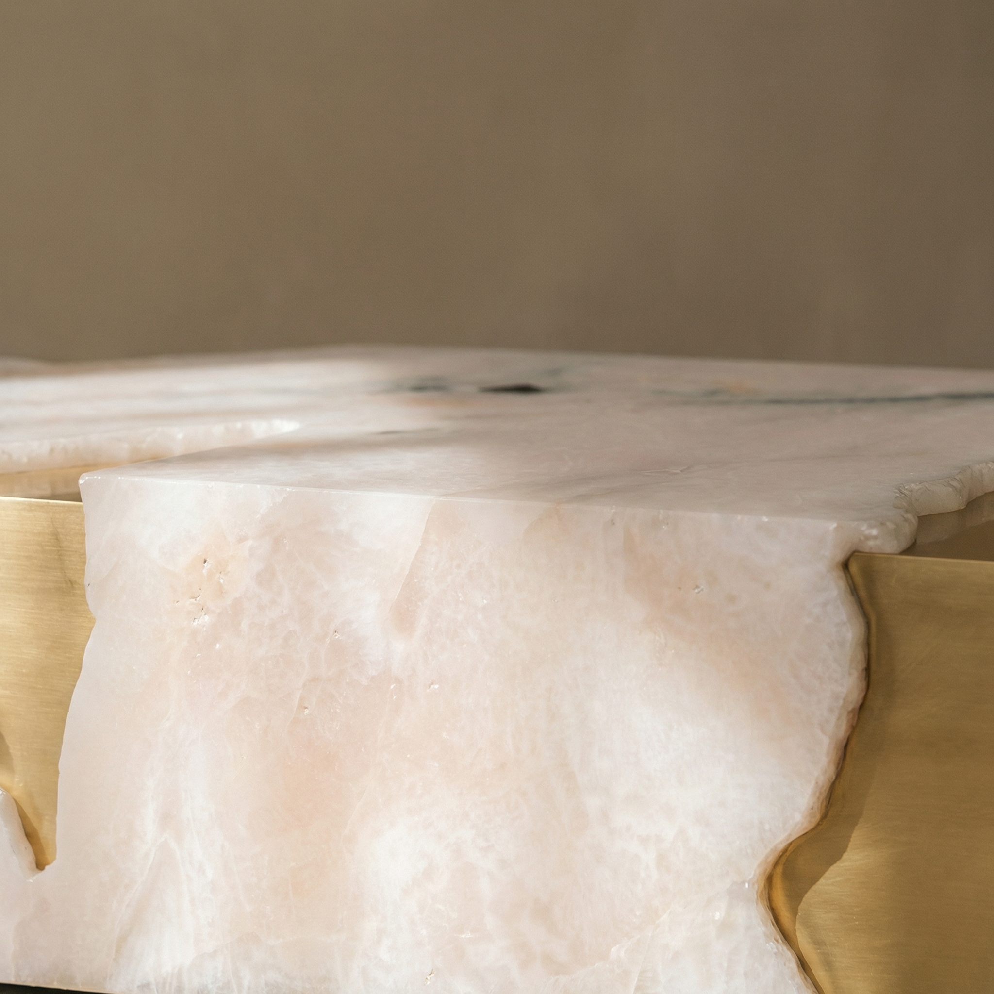 Arthur marble surface — warm tonal movement and mineral depth