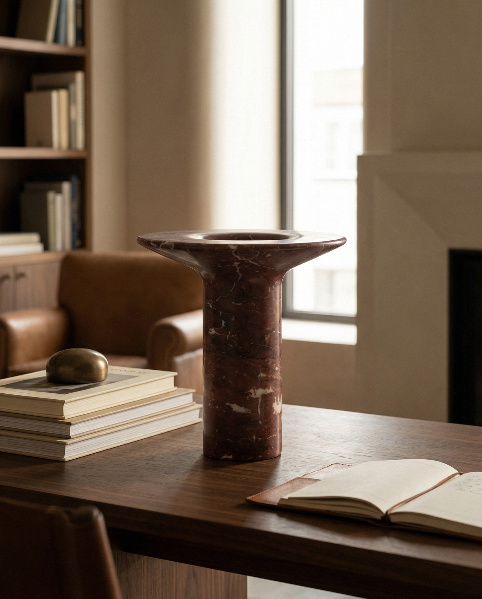 Deau vase — interior setting