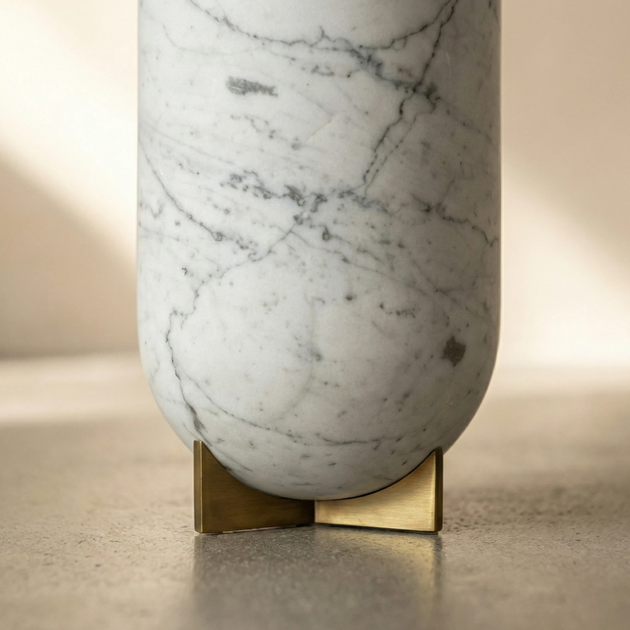 Doge Tall marble vessel — scale detail